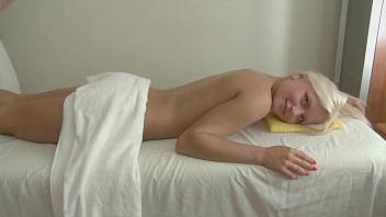 Ivy blonde get a cock in her wet cunt