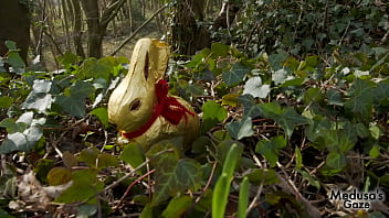 Sexy bunny scarlett loves naughty workout