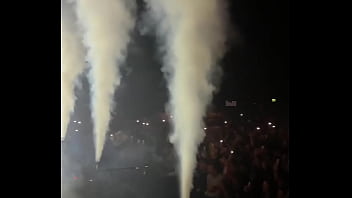 Live stage four minutes