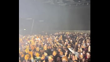 Live stage four minutes