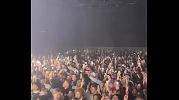 Live stage four minutes