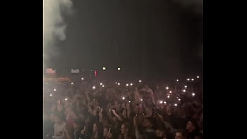 Live stage four minutes