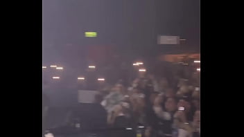 Live stage four minutes