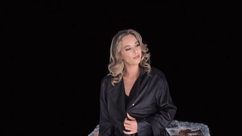 Little slut millie morgan plays with her pussy in spatial vr braindance vr