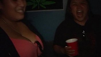 Guys satisfy their sexy gfs