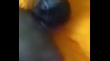 Follando con la prima cuando sus padres no están