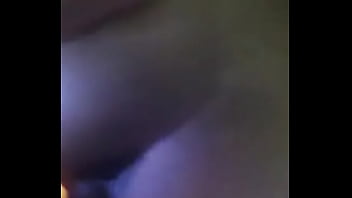 Follando con la prima cuando sus padres no están