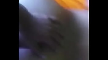 Follando con la prima cuando sus padres no están