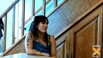 Tutty Brune Sublime Se Régale Avec Cette Bite thumbnail