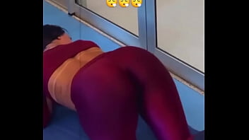 Duvido vocês acertarem treinei com ou sem calcinha