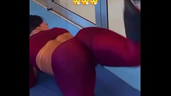 Duvido vocês acertarem treinei com ou sem calcinha