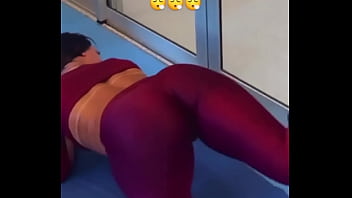 Duvido vocês acertarem treinei com ou sem calcinha