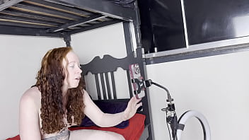 Quando meu marido mim deixa so em casa eu ligo pra varios homens chamando eles pra transar