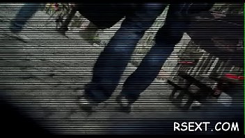 Sexy ass playgirl sucks pecker