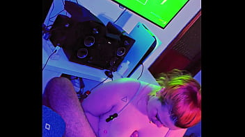 Gamer stepbrother plays ps5 and his kinky stepsister distracts him with her cock familly relationship