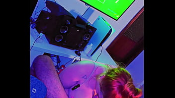 Gamer stepbrother plays ps5 and his kinky stepsister distracts him with her cock familly relationship