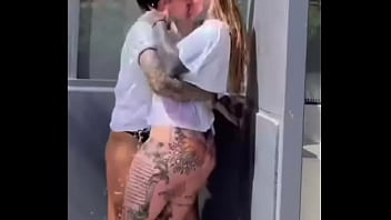 Women alexandra wildd