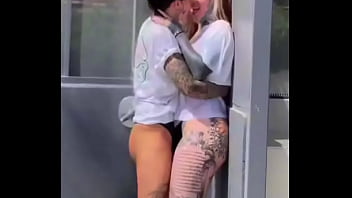 Women alexandra wildd