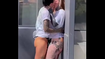 Women alexandra wildd