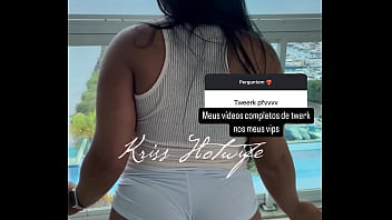 Married girl dances tweerk