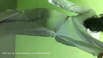 Nữ sinh áo dài satin cheongsam