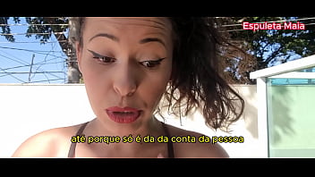 Gostosa humilhando pau pequeno ao vivo esculachando um pau minusculo