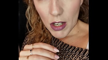 Toi aussi demande moi ta vidéo joi en contenu privé