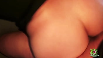 Ninfomaniaca engasgando e levando na cara