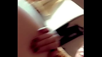 Qui est volontaire pour me donner un bisous sur les fesses