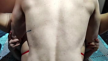 Cleo cadillac paga o eletricista com sexo