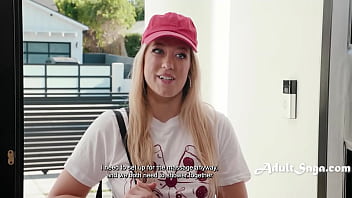 Pizza delivery girl offers complimentary nuru massage