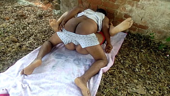 सौतेली माँ वेकेशन पर चुपके से अकेले में चाचा से चुद गयी जंगल में सौतेली माँ वेकेशन पर चुपके से अकेले में चाचा से चुद गयी जंगल में