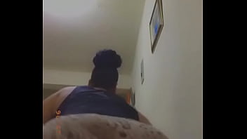 Sigueme y subo el video completo con una polla en su culo