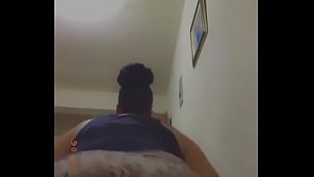 Sigueme y subo el video completo con una polla en su culo