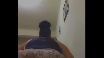 Sigueme y subo el video completo con una polla en su culo