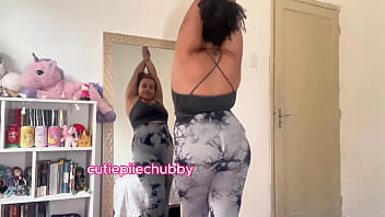 Bbw morning routine toilet and yoga farts