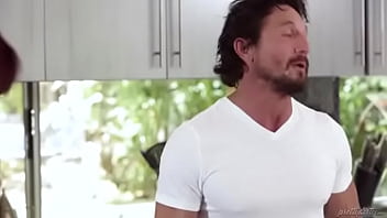 Gina valentina pretty