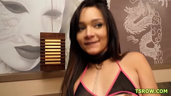 Tranny Hanna Rios Allows Guy To Fuck Her Feet And Ass thumbnail