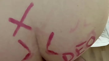 A couple in lipstick