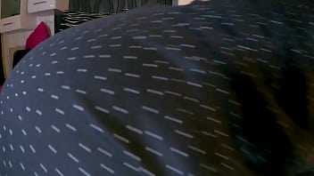 Sexydea's naughty ass spread and clap