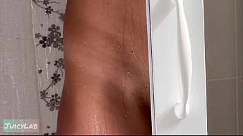 Caught me jerking off while she showering lick and fuck her meaty pussy