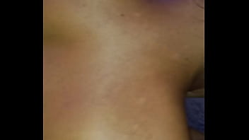 Vizinha puta fudendo com meninos bandidos quem comanda por que ele deve