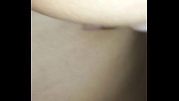 Vizinha puta fudendo com meninos bandidos quem comanda por que ele deve