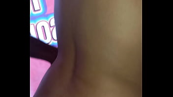 Vizinha puta fudendo com meninos bandidos quem comanda por que ele deve