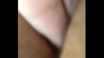 Safadinha levando dedada