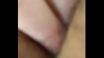 Safadinha levando dedada