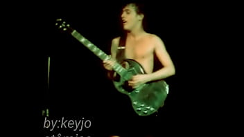 Tentei botar no nas redes sociais mas não deu certo por causa bots fdp's