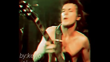 Tentei botar no nas redes sociais mas não deu certo por causa bots fdp's