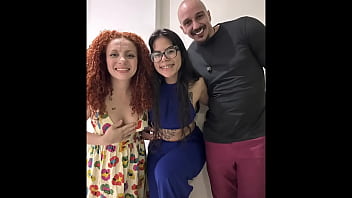 Trisal interracial casal chama ruivinha pra apimentar a relação