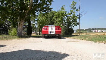 College hottie gives car body shine with t&a